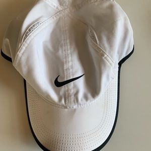 nike women’s hat